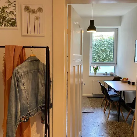 Zentrumsnahe Schoene Altbauwohnung Bis 4 Personen * Flensburg