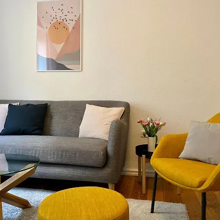 Zentrumsnahe Schoene Altbauwohnung Bis 4 Personen