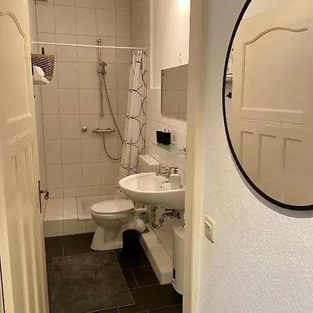 Zentrumsnahe Schoene Altbauwohnung Bis 4 Personen Apartmán Flensburg