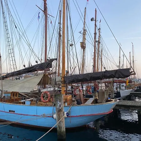 Zentrumsnahe Schoene Altbauwohnung Bis 4 Personen Apartamento Flensburg